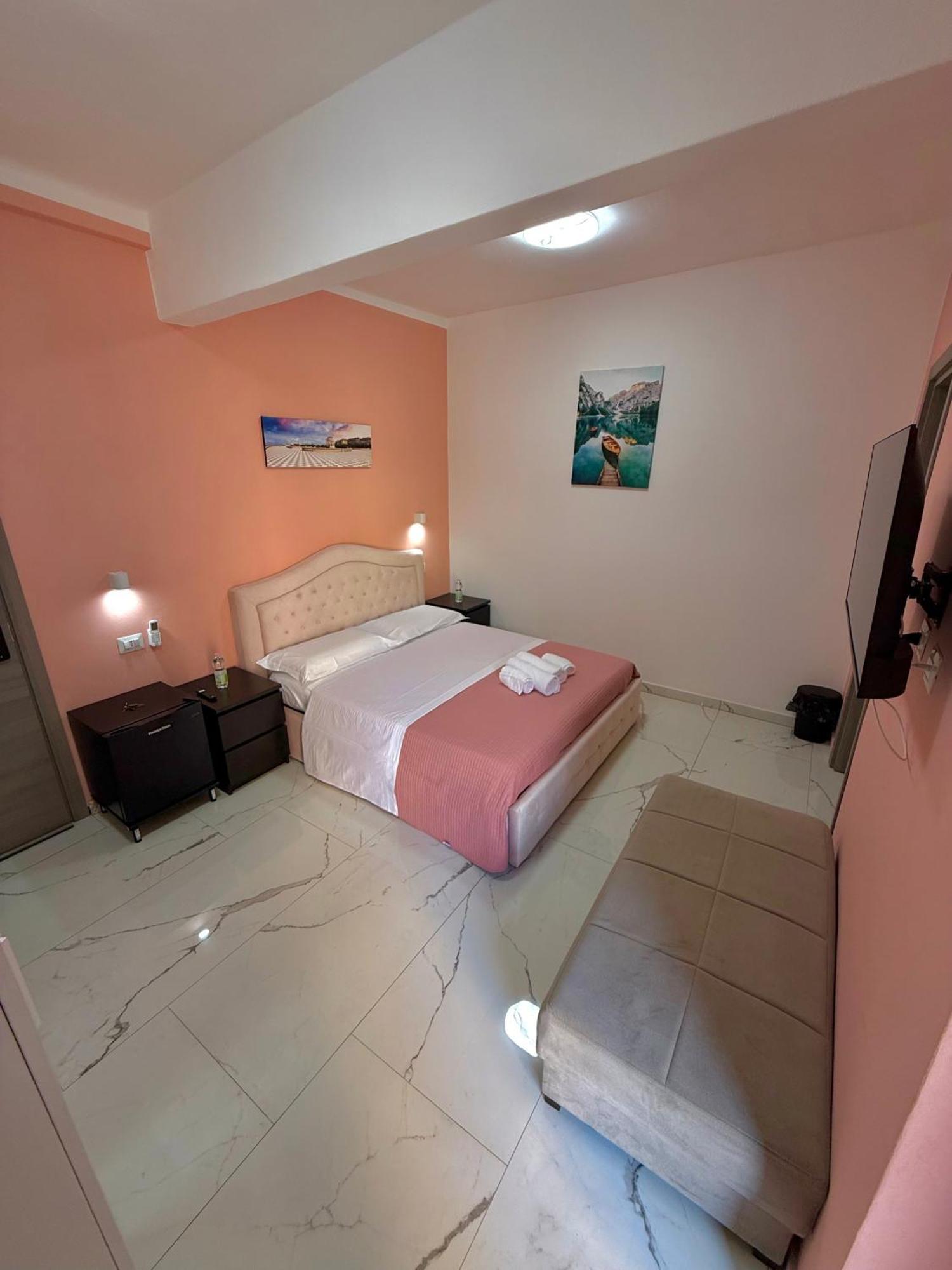 Luna Guest house *